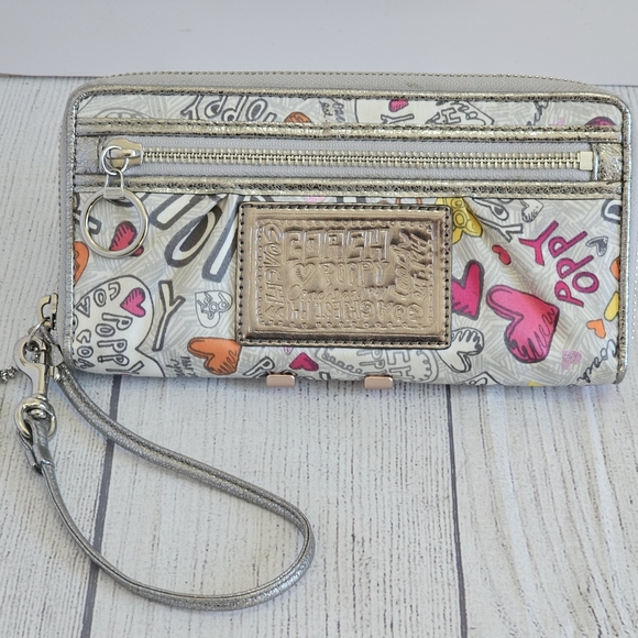 EUC Coach Y2K Bandana Graffiti Butterfly Shoulder Bag (F15712) & Wallet Set - Picture 10 of 16